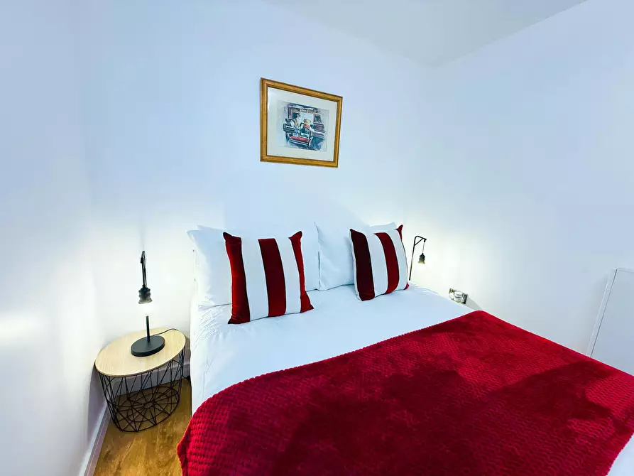 Immagine 3 di Appartamento in affitto  in Church Lane a 