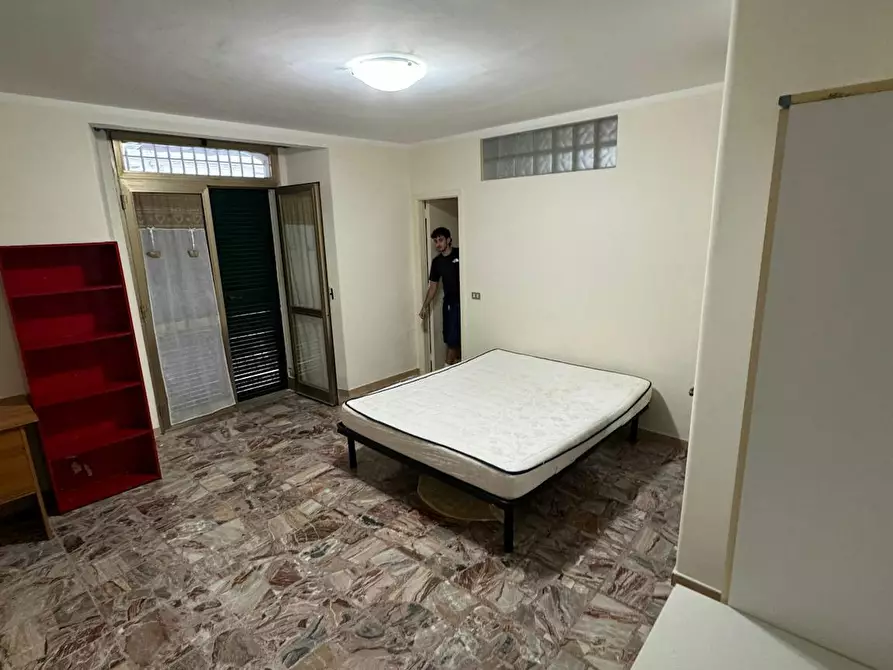 Immagine 2 di Camera in affitto  in Via Ventaglieri a Napoli