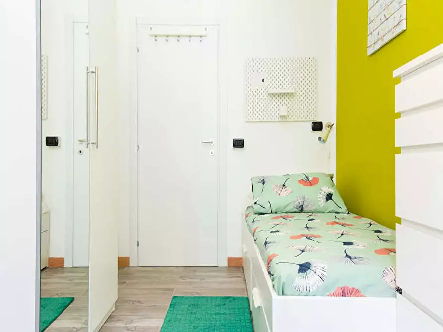 Immagine 2 di Camera in affitto  in Via Salvatore Barzilai a Milano