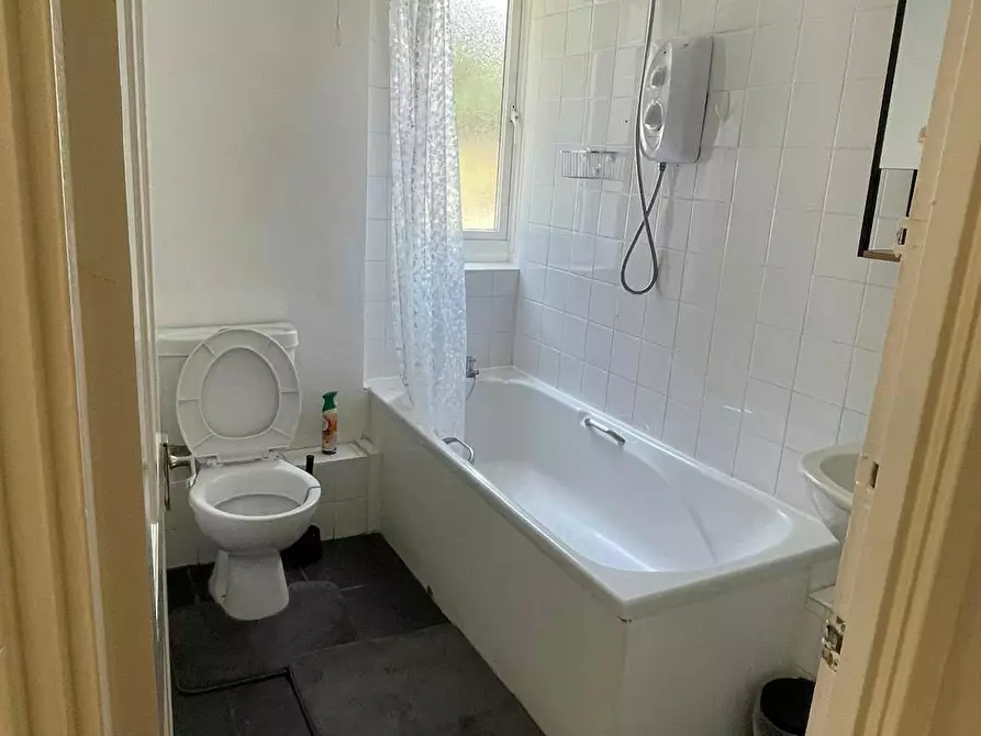 Immagine 2 di Appartamento in affitto  in Redcliffe Road a 