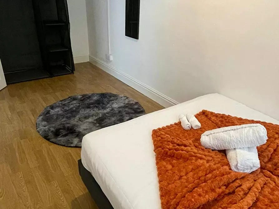 Immagine 9 di Appartamento in affitto  in Redcliffe Road a 