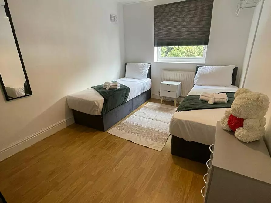 Immagine 6 di Appartamento in affitto  in Redcliffe Road a 