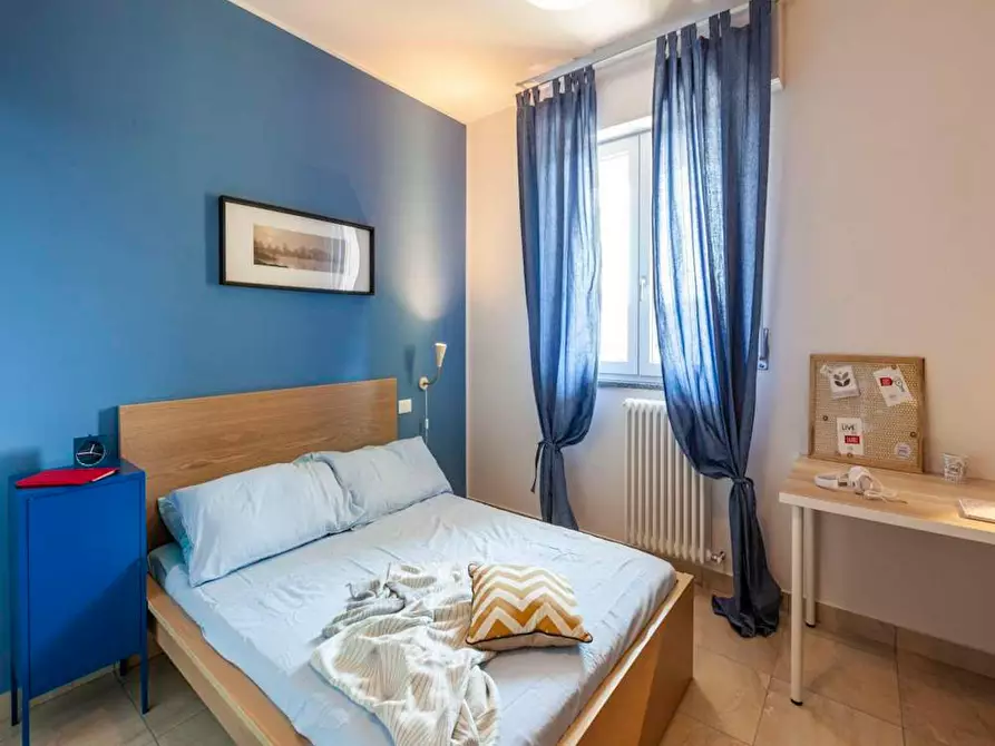 Immagine 1 di Camera in affitto  in Via Giuseppe Regaldi a Milano