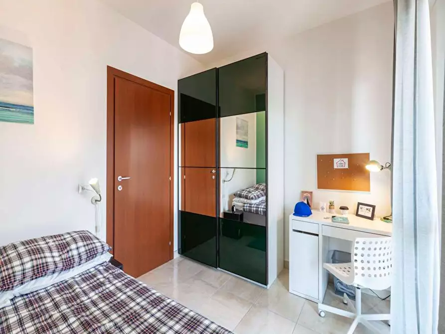 Immagine 4 di Camera in affitto  in Via Giuseppe Regaldi a Milano