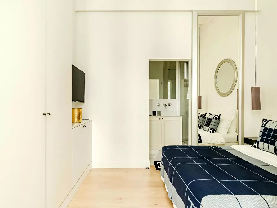 Immagine 10 di Appartamento in affitto  in Rue Saint-Honoré a Paris