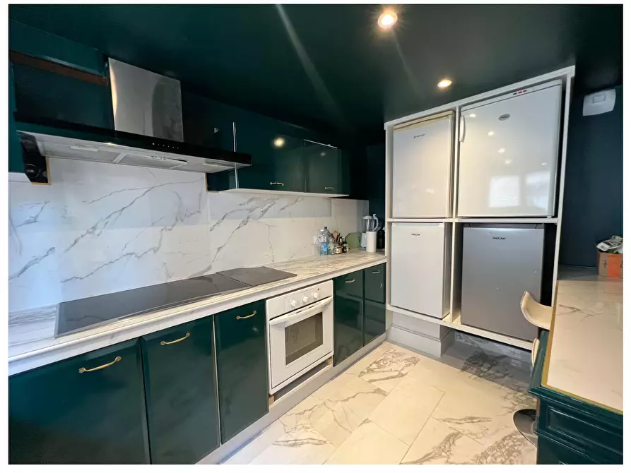 Immagine 4 di Camera in affitto  in Rue de la Vierge a Nîmes