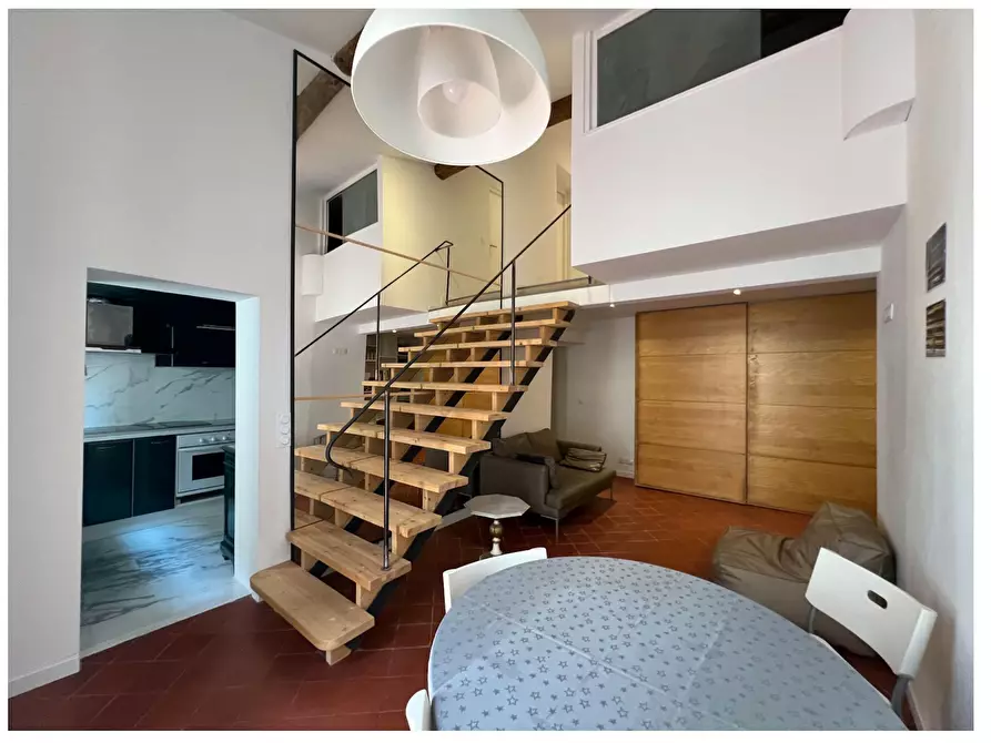 Immagine 1 di Camera in affitto  in Rue de la Vierge a Nîmes