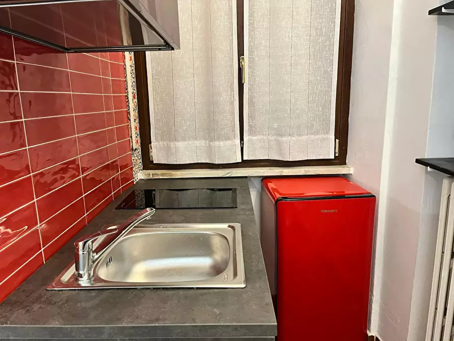 Immagine 10 di Camera in affitto  in Via Pesaro a Torino