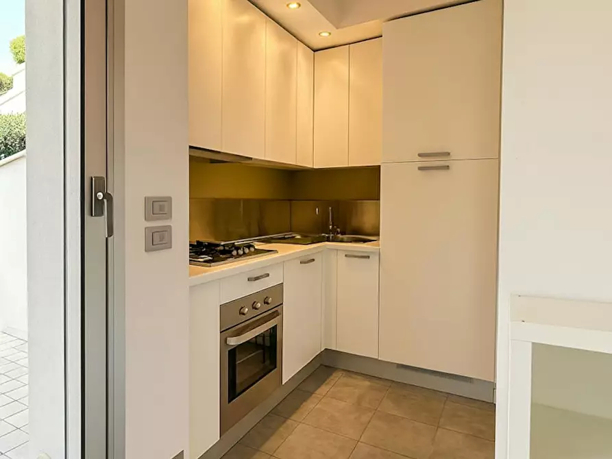 Immagine 1 di Appartamento in affitto  in Viale Trento a Rimini