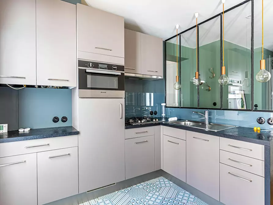 Immagine 3 di Appartamento in affitto  in Rue Lepic a Paris 18