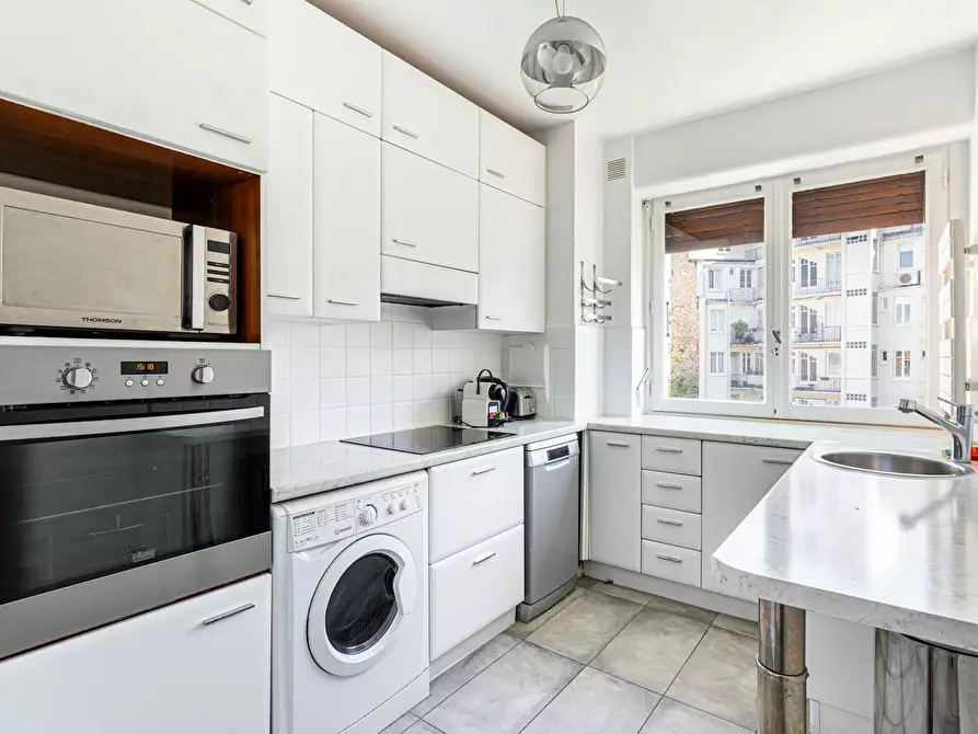 Immagine 6 di Appartamento in affitto  in Avenue Gourgaud a Paris 17