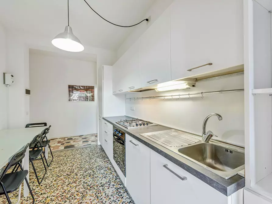 Immagine 7 di Camera in affitto  in Via Negroli a Milano