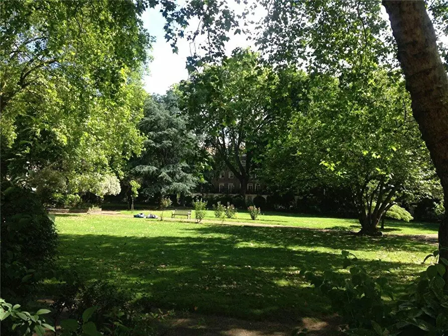 Immagine 5 di Appartamento in affitto  in Stanhope Gardens a Kensington