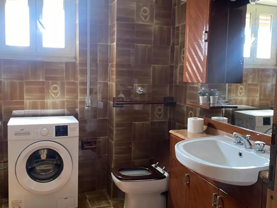 Immagine 4 di Camera in affitto  in Via Avola a Roma