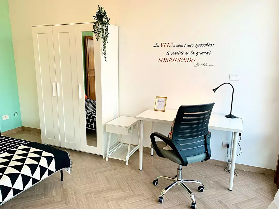 Immagine 7 di Camera in affitto  in Viale Francesco Redi a Firenze