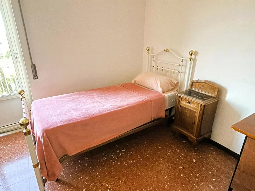 Immagine 5 di Camera condivisa in affitto  in Via Prenestina a Roma