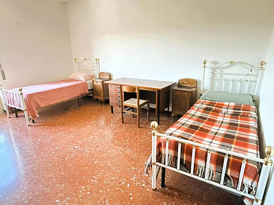 Immagine 8 di Camera condivisa in affitto  in Via Prenestina a Roma