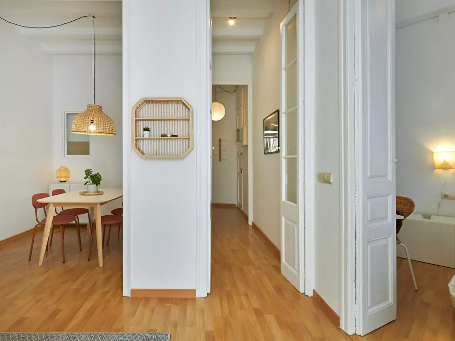 Immagine 8 di Appartamento in affitto  in Carrer de Sepúlveda a Barcelona