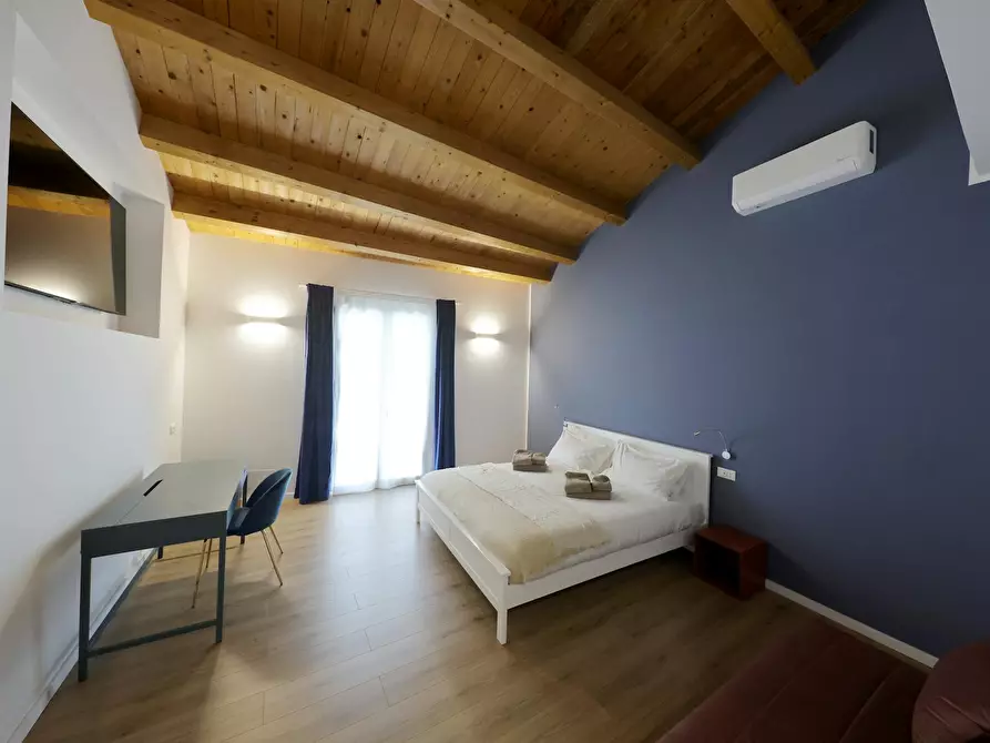 Immagine 3 di Camera in affitto  in Via Argenteria a Palermo