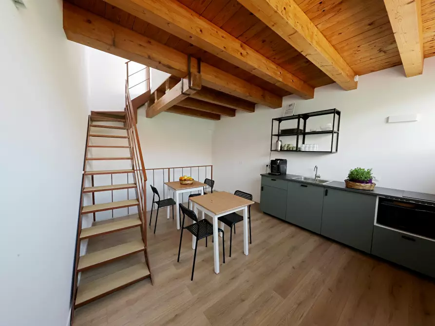 Immagine 2 di Camera in affitto  in Via Argenteria a Palermo