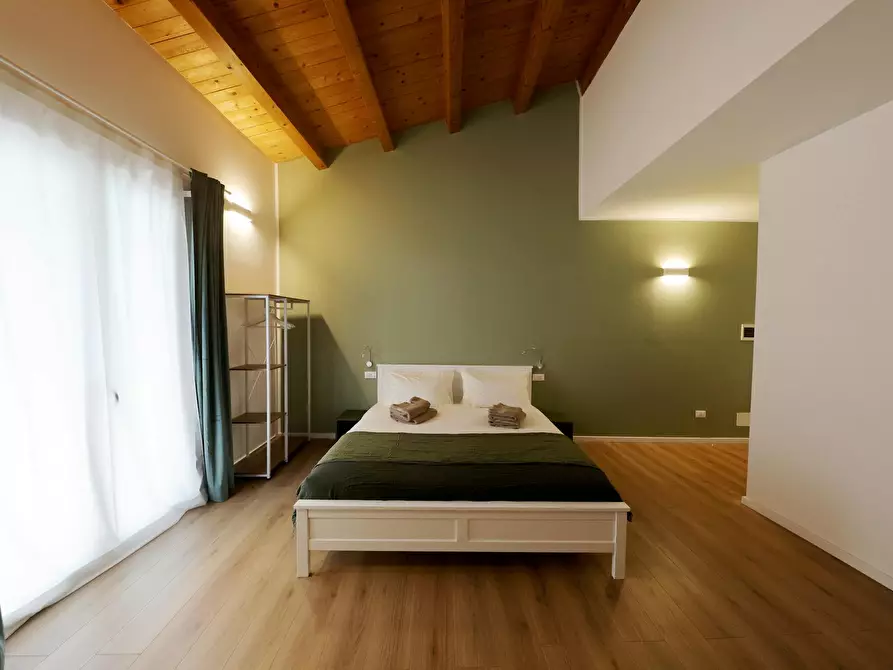 Immagine 6 di Camera in affitto  in Via Argenteria a Palermo