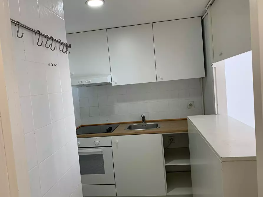 Immagine 9 di Appartamento in affitto  in Calle de San Bernardo a Madrid
