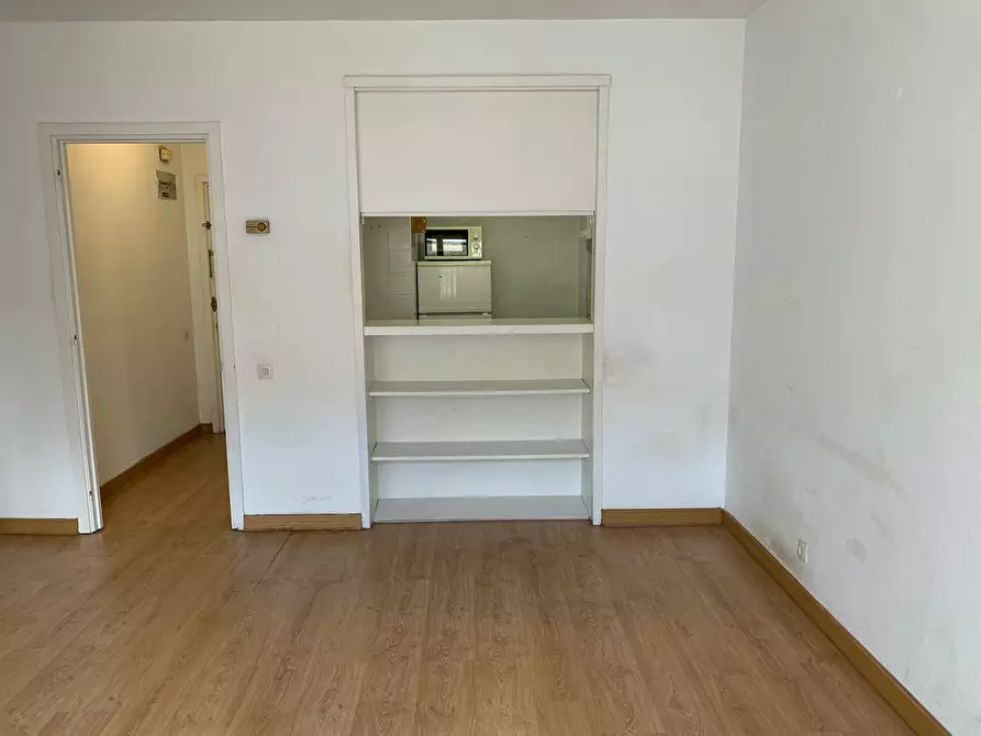 Immagine 8 di Appartamento in affitto  in Calle de San Bernardo a Madrid
