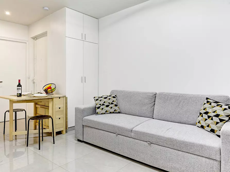 Immagine 7 di Appartamento in affitto  in Rue du Théâtre a Paris