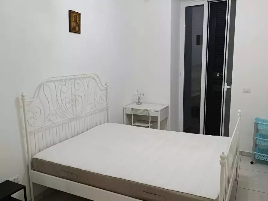 Immagine 1 di Camera in affitto  in Vico Vetriera Vecchia a Napoli