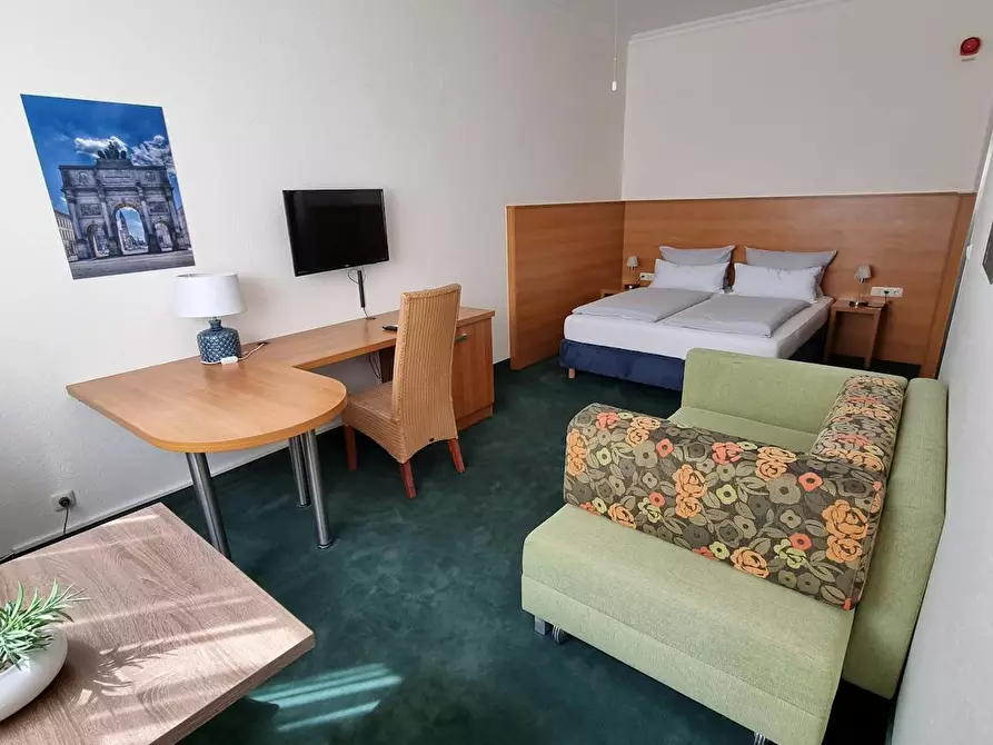 Immagine 1 di Appartamento in affitto  in Augsburgerstraße a München