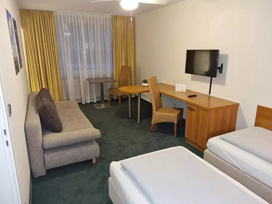 Immagine 1 di Appartamento in affitto  in Augsburgerstraße a München