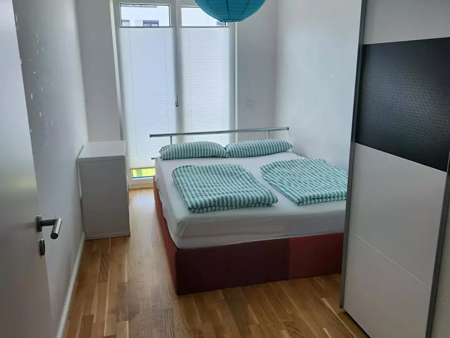 Immagine 4 di Appartamento in affitto  in Mühlenstraße a Berlin