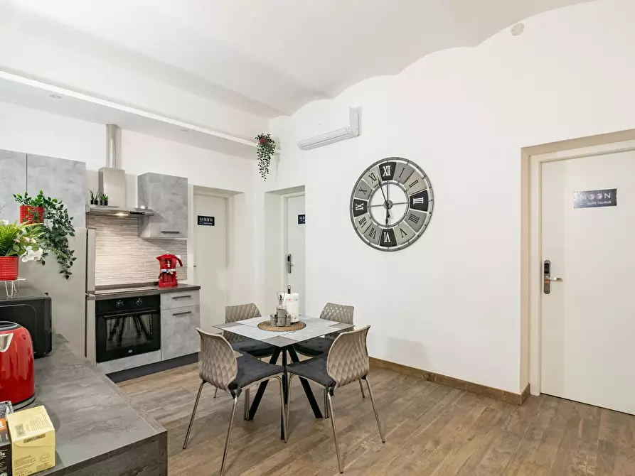 Immagine 10 di Camera in affitto  in Via del Ponte all'Asse a Firenze