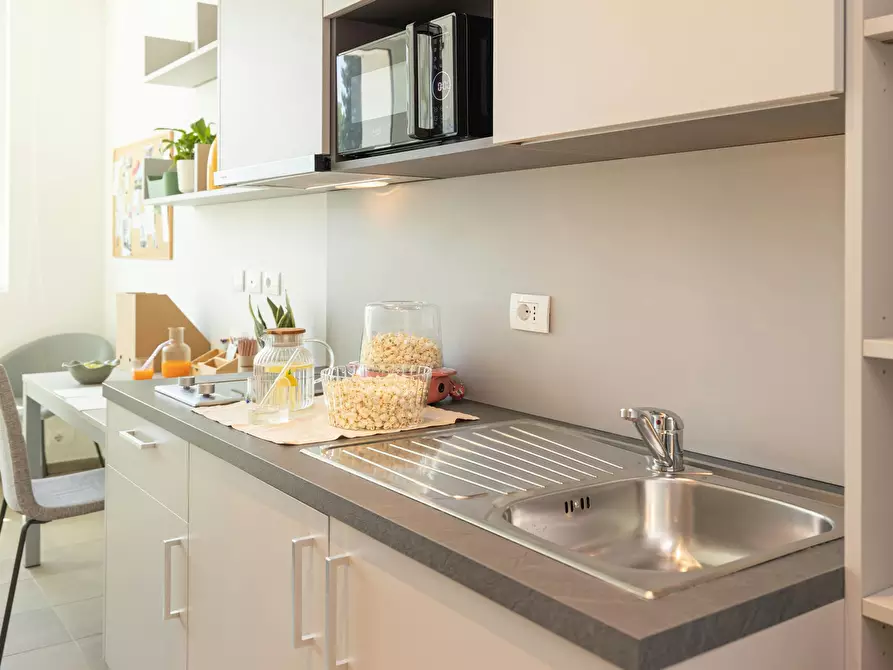 Immagine 8 di Appartamento in affitto  in Viale della Toscana a Firenze