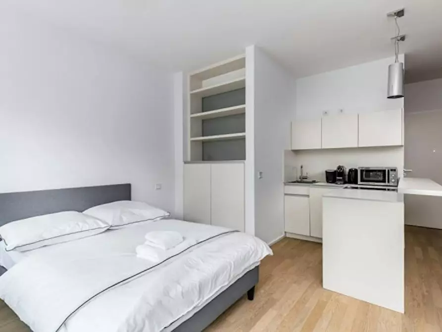 Immagine 4 di Appartamento in affitto  in Mariannenplatz a Berlin Kreuzberg