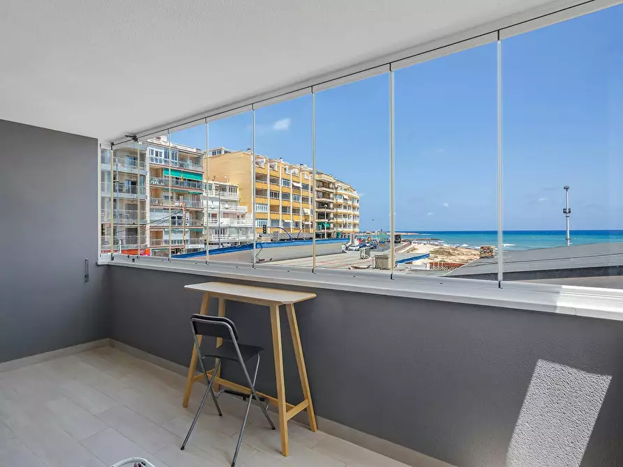 Immagine 2 di Appartamento in affitto  in Avenida de las Habaneras a Torrevieja