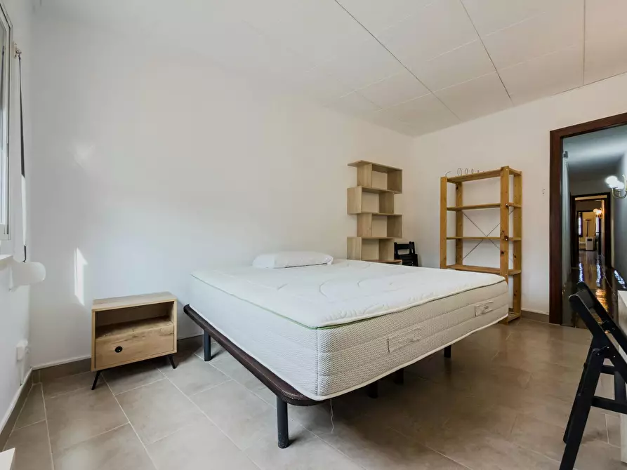 Immagine 3 di Appartamento in affitto  in Carrer de Bacardí a Barcelona