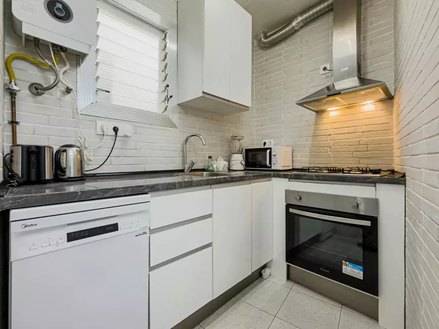 Immagine 6 di Appartamento in affitto  in Carrer de Bacardí a Barcelona