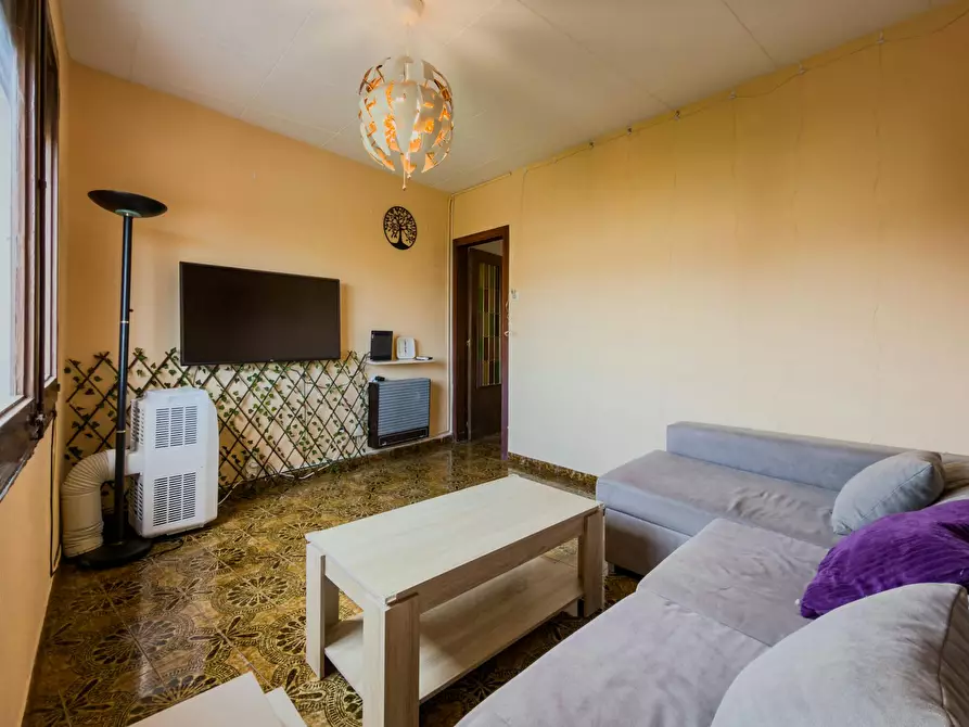 Immagine 2 di Appartamento in affitto  in Carrer de Bacardí a Barcelona