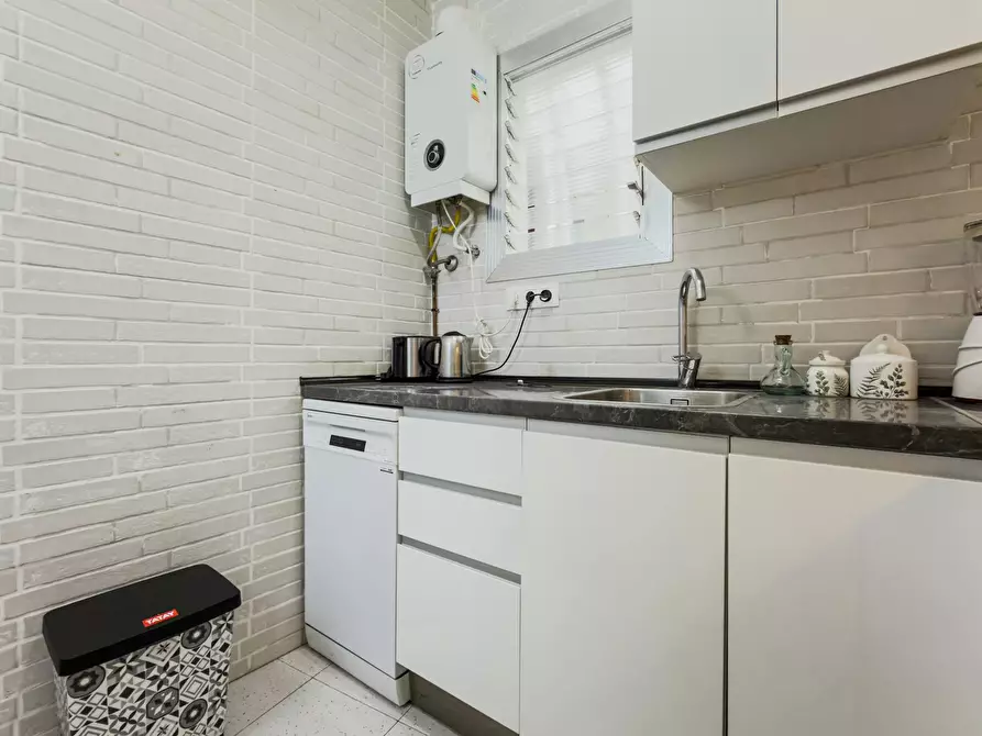 Immagine 7 di Appartamento in affitto  in Carrer de Bacardí a Barcelona