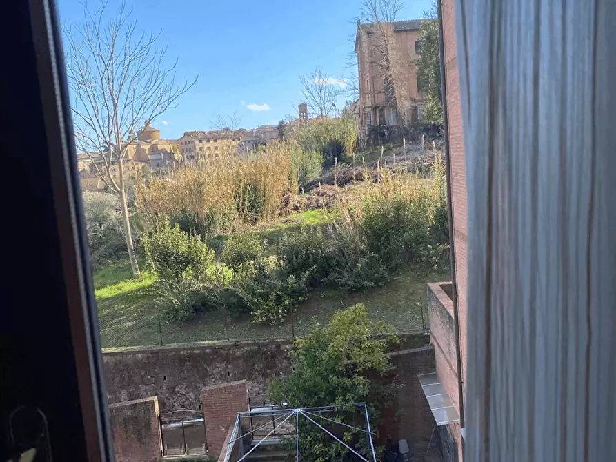 Immagine 10 di Appartamento in affitto  in Via del Fosso a Siena
