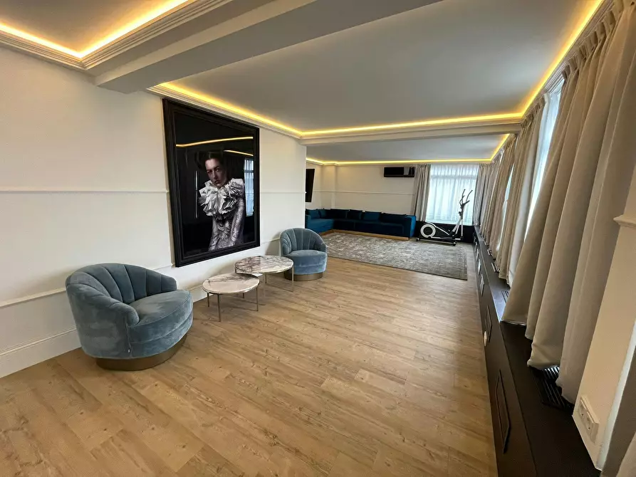 Immagine 2 di Appartamento in affitto  in Bismarckstraße a Berlin