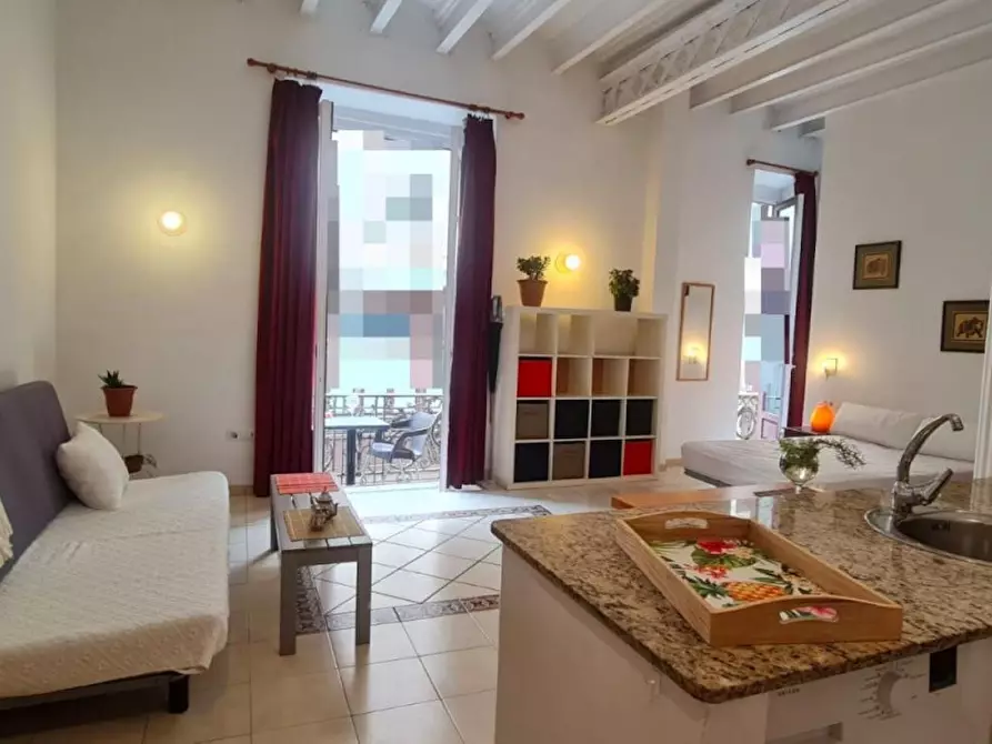 Immagine 1 di Appartamento in affitto  in Carrer Nou de la Rambla a Barcelona