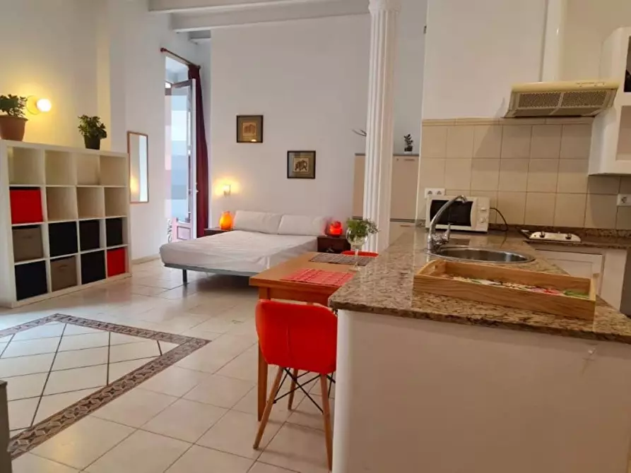 Immagine 7 di Appartamento in affitto  in Carrer Nou de la Rambla a Barcelona