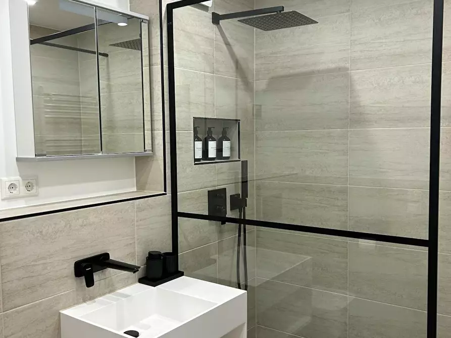 Immagine 2 di Appartamento in affitto  in Helmutstraße a Düsseldorf