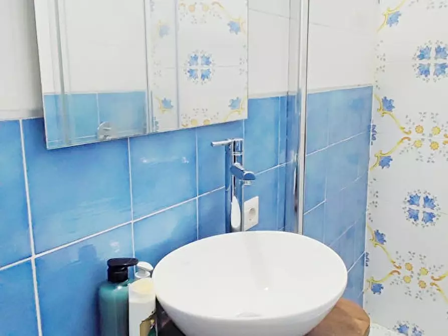 Immagine 6 di Appartamento in affitto  in Vico I Gravina a Napoli