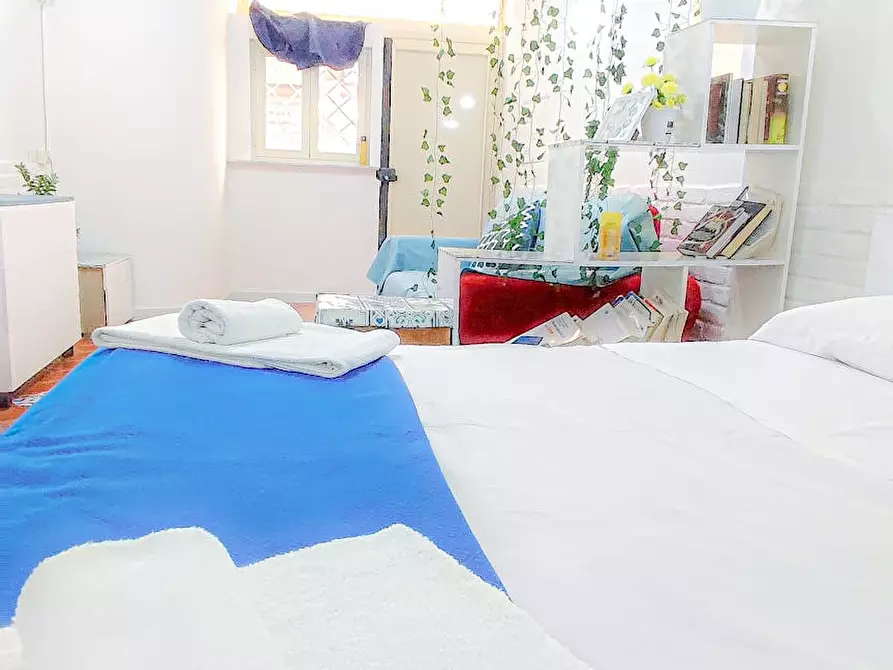 Immagine 3 di Appartamento in affitto  in Vico I Gravina a Napoli