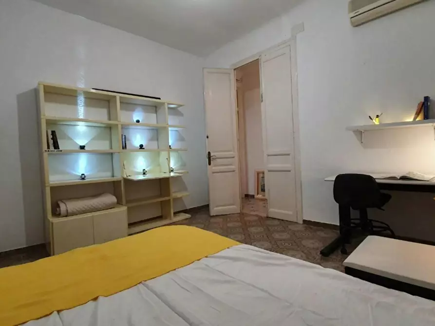 Immagine 3 di Camera in affitto  in La Rambla a Barcelona