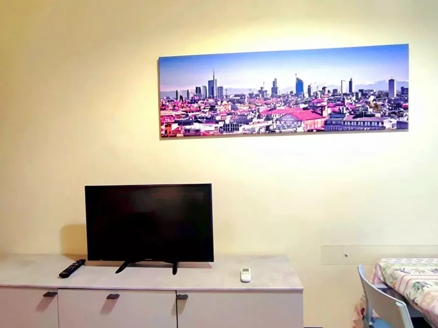 Immagine 2 di Appartamento in affitto  in Via Tavazzano a Milano
