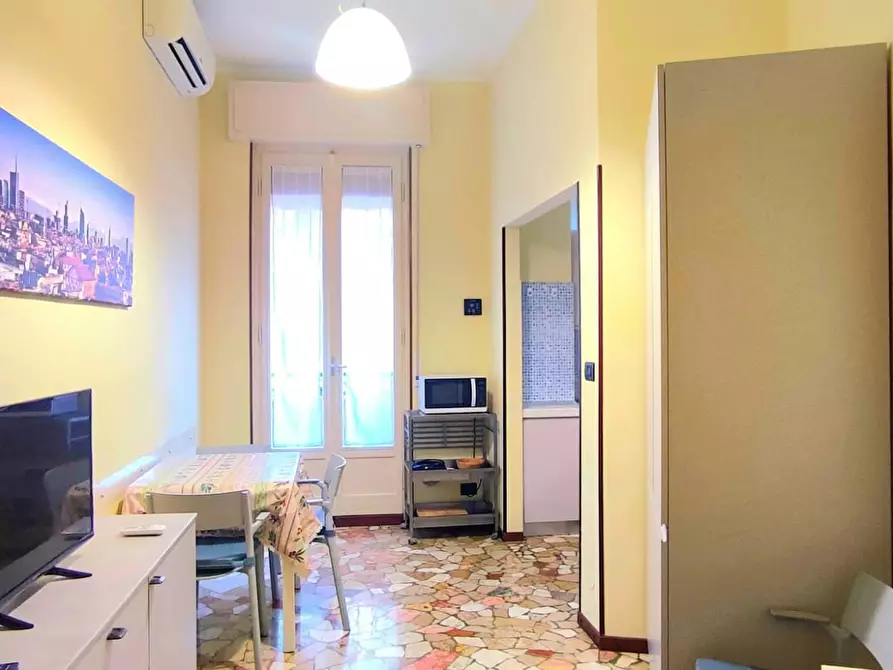 Immagine 5 di Appartamento in affitto  in Via Tavazzano a Milano
